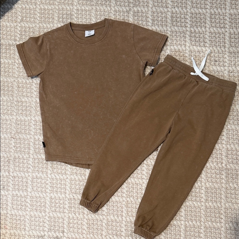 Olive + Scout - Boys Brown Joggers, Short Sleeve Tee & Shorts Set - Size: 5T